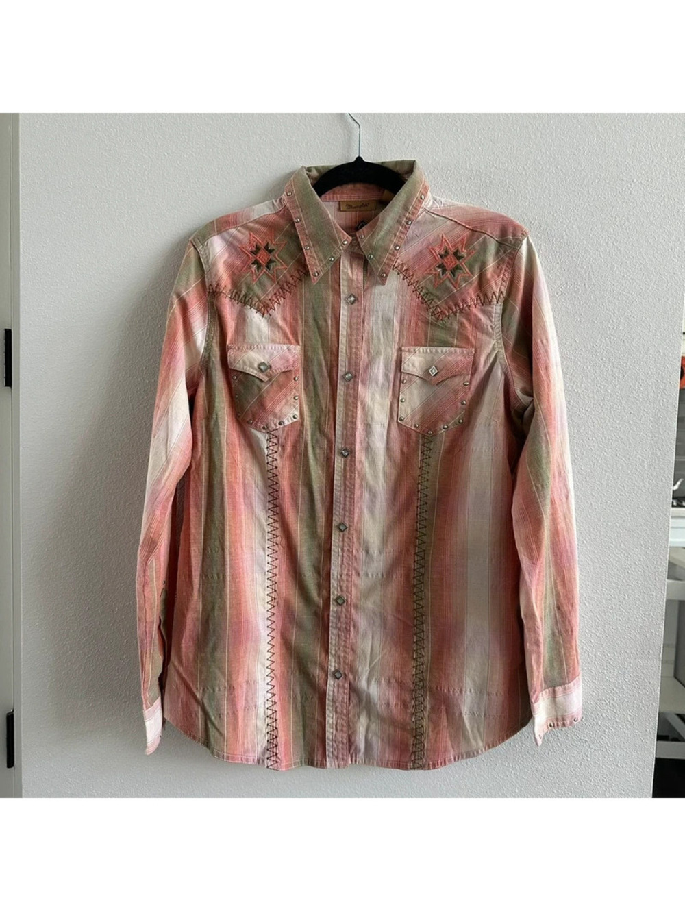 vintage Wrangler Southwestern striped pearl snap western shirt